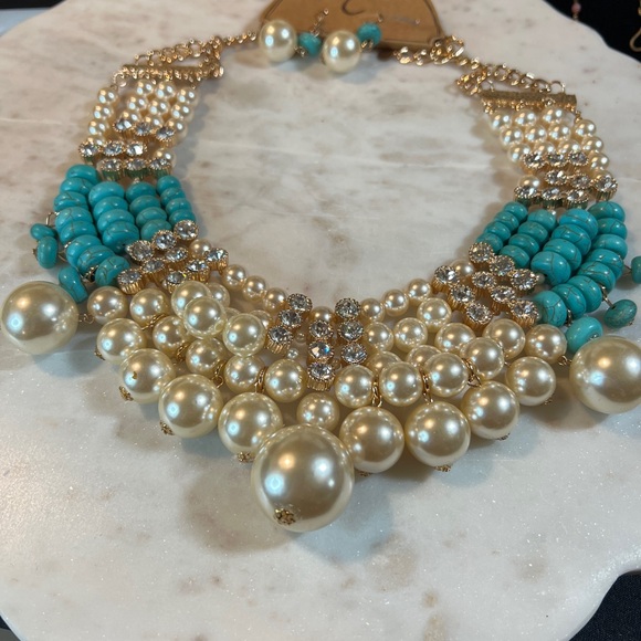 Statement piece necklace faux pearls and dyed howlite, with earrings. 24” approx - Picture 3 of 7